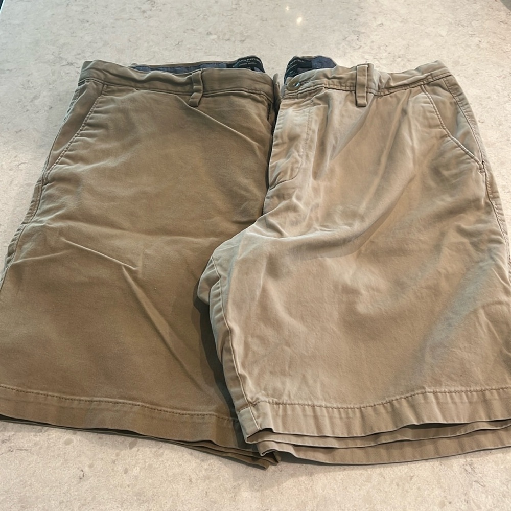 2 pairs of Banana Republic shorts